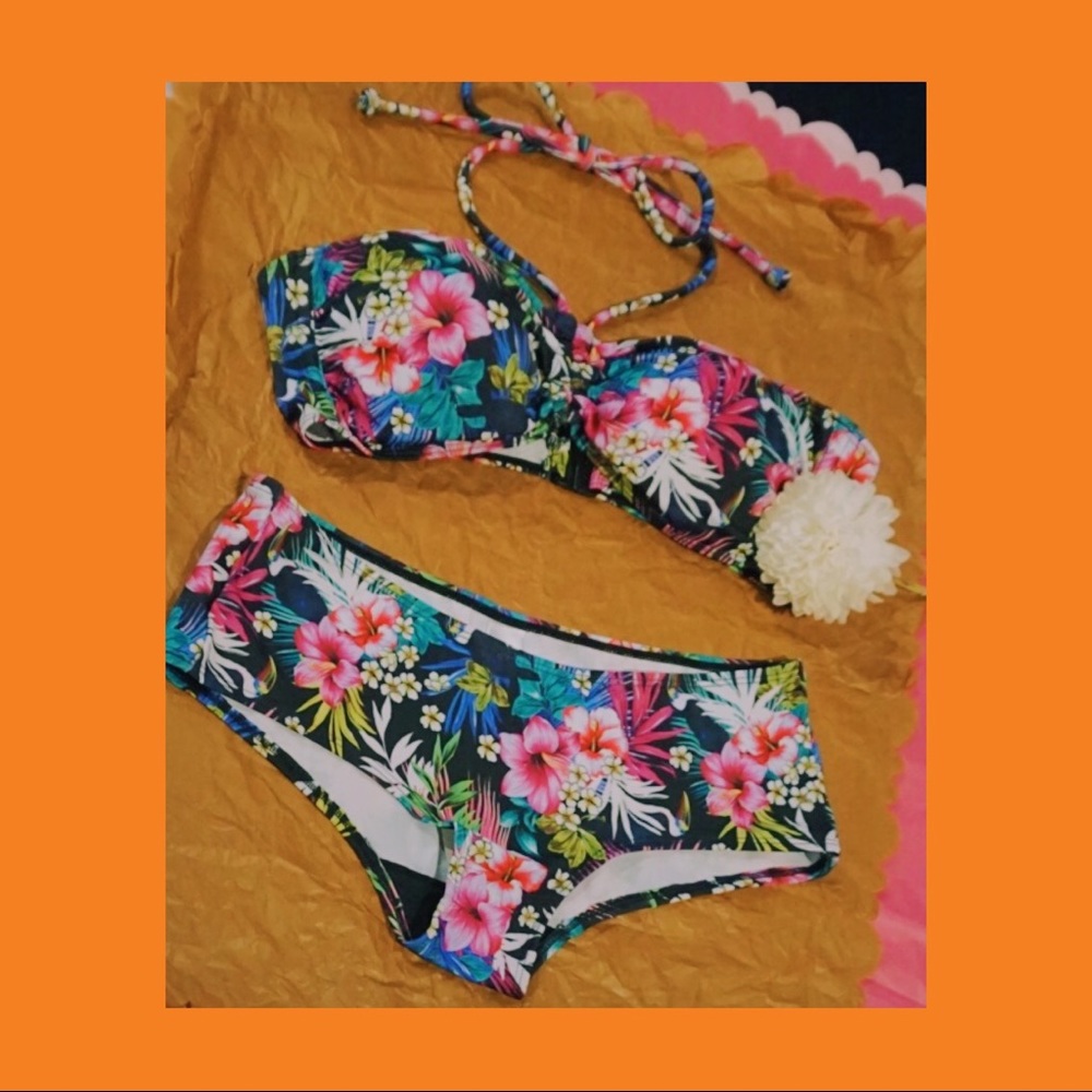 Floral bikini